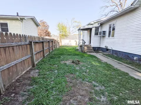 434 50th St, Moline, IL 61265 photo 17