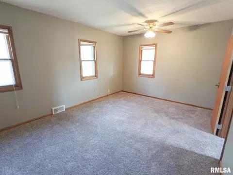 434 50th St, Moline, IL 61265 photo 13