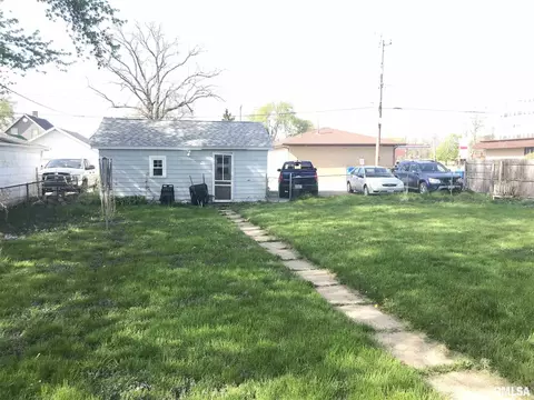 537 17th Ave, Moline, IL 61265 photo 3
