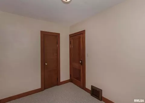 3623 26th St, Moline, IL 61265 photo 16