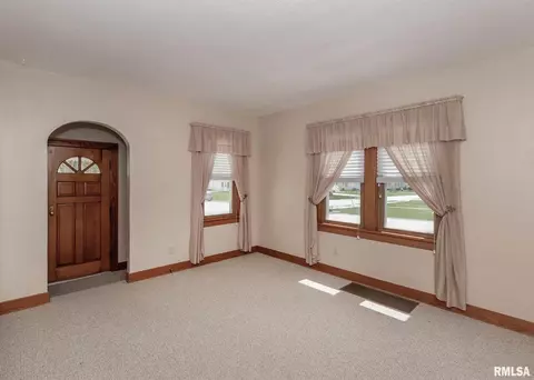 3623 26th St, Moline, IL 61265 photo 3