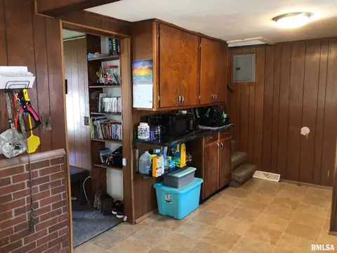 1405 13th St, Moline, IL 61265 photo 5