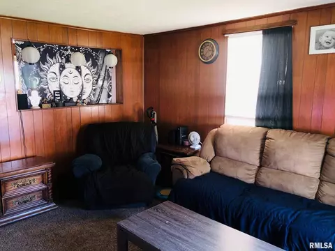 1405 13th St, Moline, IL 61265 photo 4