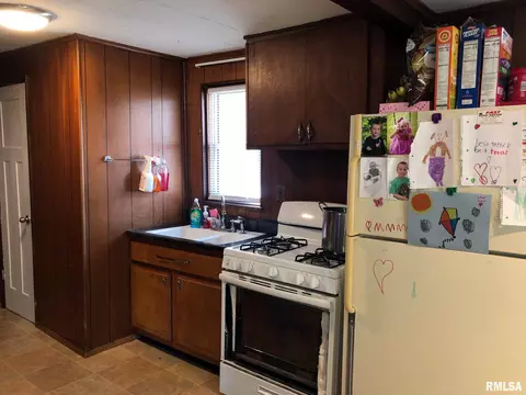 1405 13th St, Moline, IL 61265 photo 6