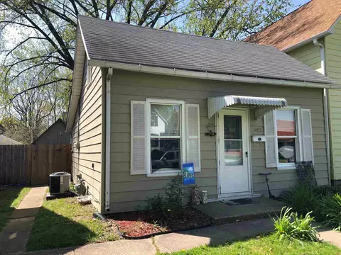 1405 13th St, Moline, IL 61265 photo 2