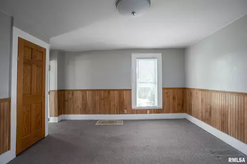 1119 17th St, Moline, IL 61265 photo 6