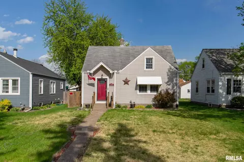 2340 28th St, Moline, IL 61265 photo 1