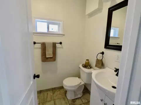 711 3rd St, Silvis, IL 61282 photo 14