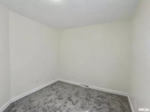 711 3rd St, Silvis, IL 61282 photo 18