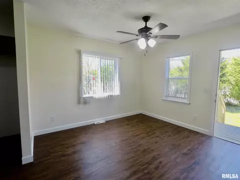 711 3rd St, Silvis, IL 61282 photo 9