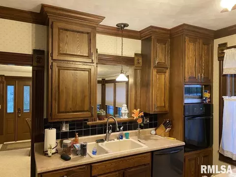 3110 14th St, Moline, IL 61265 photo 7