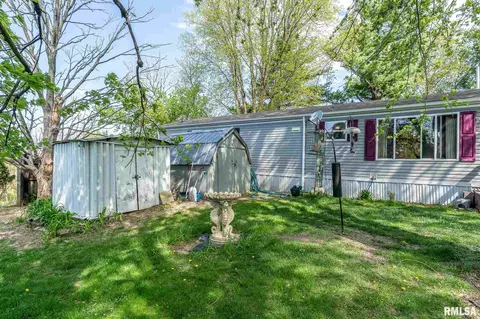 22903 245th St, Eldridge, IA 52748 photo 3