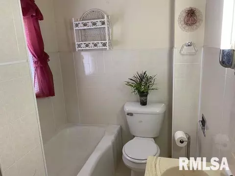 125 5th St, Silvis, IL 61282 photo 11