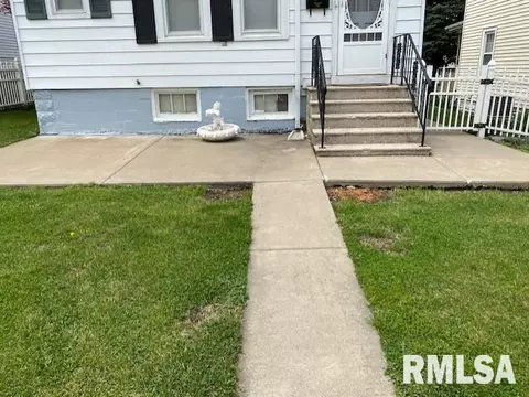 125 5th St, Silvis, IL 61282 photo 6