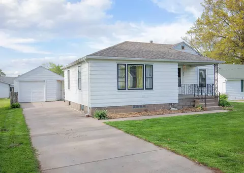 505 8th Ave, Silvis, IL 61282 photo 2