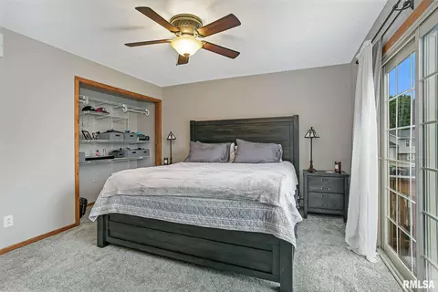 121 S Park View Dr, Eldridge, IA 52748 photo 13