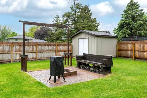 121 S Park View Dr, Eldridge, IA 52748 photo 26