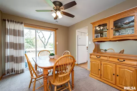41 Parkview Dr, Eldridge, IA 52748 photo 7