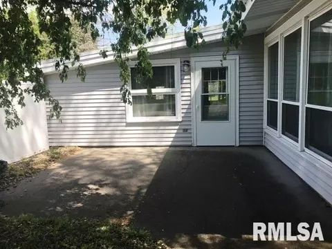 316 E Mcclure St, Kewanee, IL 61443 photo 2