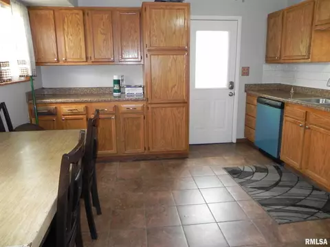 4825 47th Ave, Moline, IL 61265 photo 5