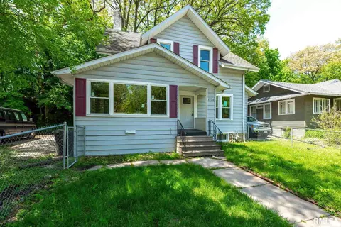 1175 27th St, Moline, IL 61265 photo 2