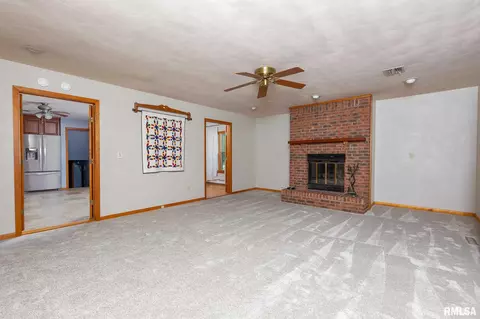404 Cedar St, Andover, IL 61233 photo 2