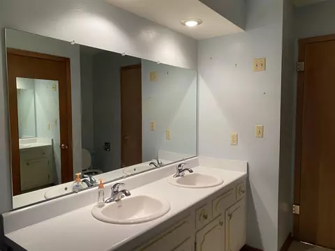 3005 54th St, Moline, IL 61265 photo 6