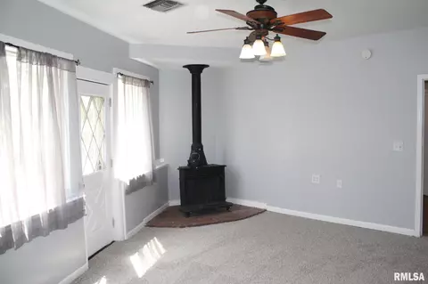 3204 4th St, Moline, IL 61265 photo 6