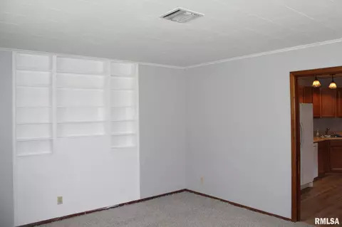 3204 4th St, Moline, IL 61265 photo 3