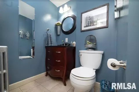 1185 25th St, Moline, IL 61265 photo 16
