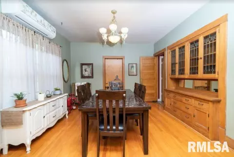 1185 25th St, Moline, IL 61265 photo 5
