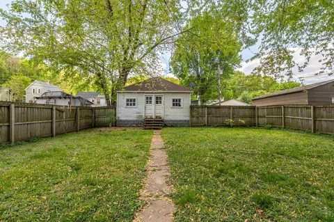 126 6th Ave, Moline, IL 61265 photo 2
