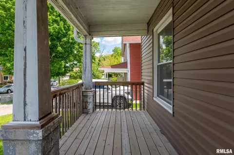 126 6th Ave, Moline, IL 61265 photo 3