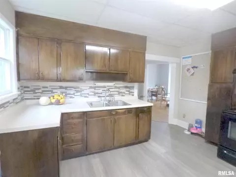 1539 26th Ave, Moline, IL 61265 photo 9