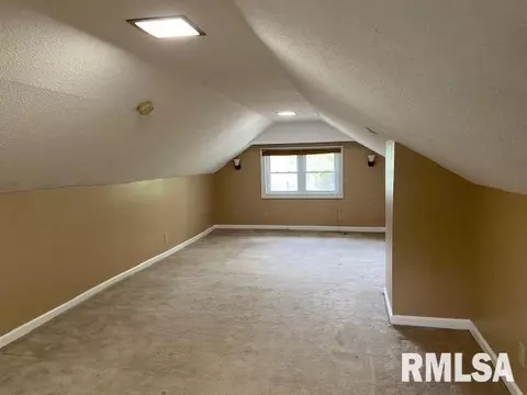 445 10th St, Silvis, IL 61282 photo 13