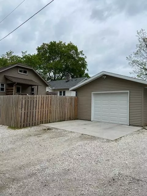 445 10th St, Silvis, IL 61282 photo 26