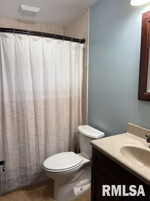 445 10th St, Silvis, IL 61282 photo 18