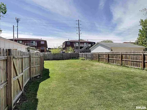 3905 26th St, Moline, IL 61265 photo 15