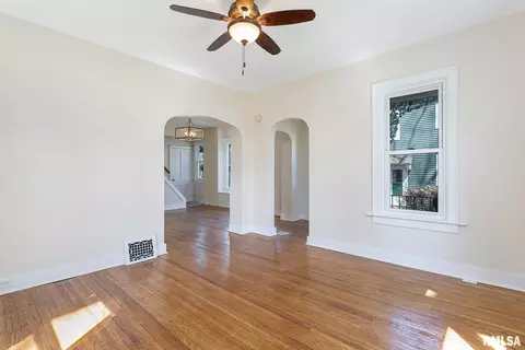 1131 24th St, Moline, IL 61265 photo 6