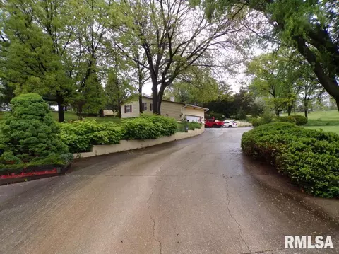 8910 E 2700th Ave, Kewanee, IL 61443 photo 3