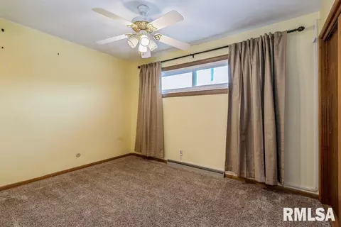 2205 41st St, Moline, IL 61265 photo 12