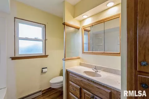 2205 41st St, Moline, IL 61265 photo 13