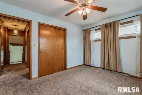 2205 41st St, Moline, IL 61265 photo 9