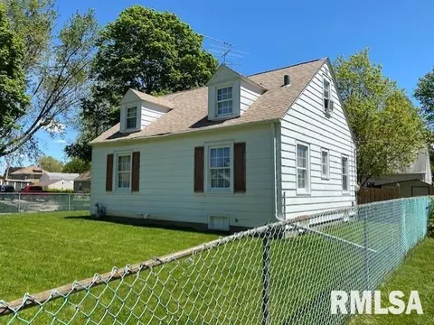 404 21st Ave, Moline, IL 61265 photo 4