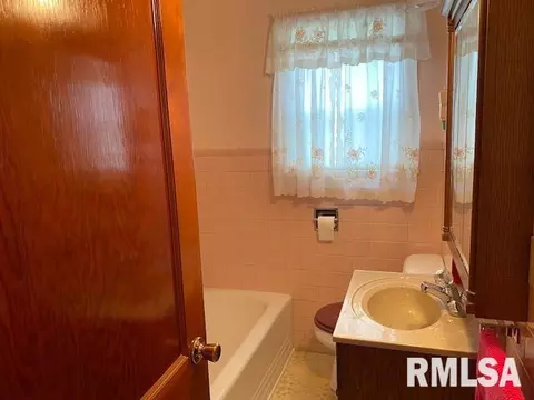 404 21st Ave, Moline, IL 61265 photo 19