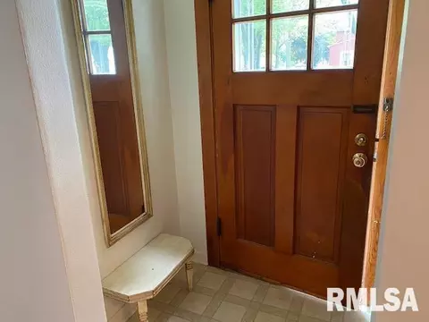 404 21st Ave, Moline, IL 61265 photo 9