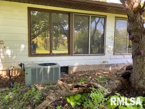 404 21st Ave, Moline, IL 61265 photo 33