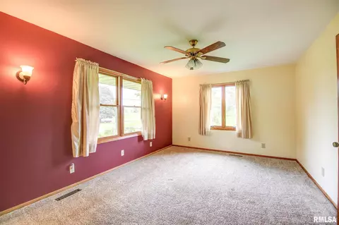 802 16th St, Fulton, IL 61252 photo 10