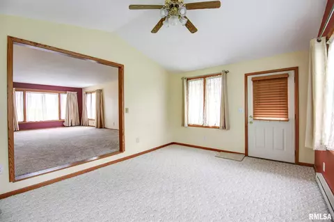 802 16th St, Fulton, IL 61252 photo 9