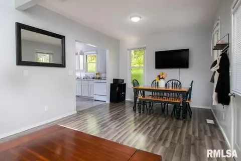 2705 9th Ave, Moline, IL 61265 photo 7